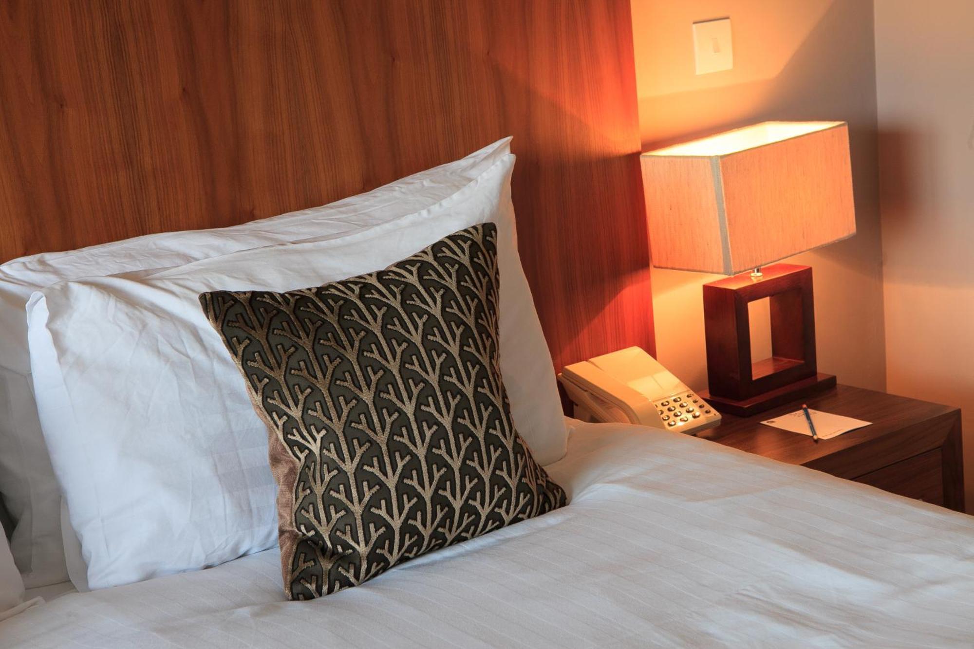 Best Western Plus Centurion Hotel Midsomer Norton Bilik gambar